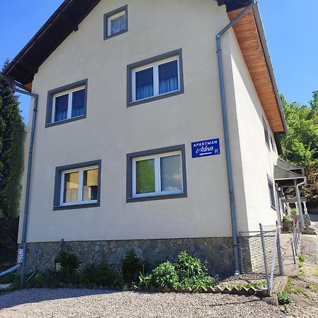 Apartman Adna Kulen Vakuf Exterior photo