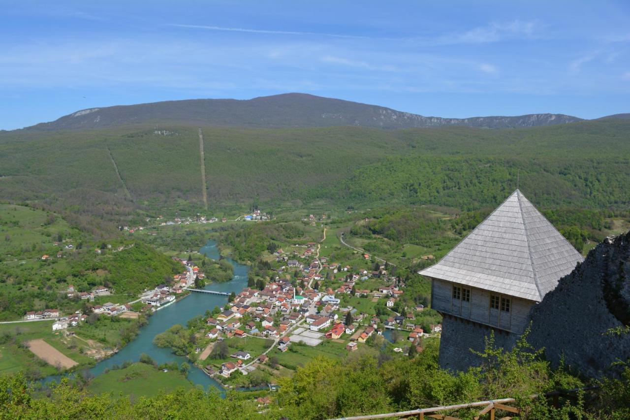 Apartman Adna Kulen Vakuf Exterior photo